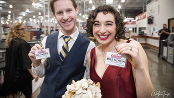 Couple gets married at California Costco