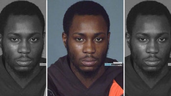 Handcuffed man escapes police in New York City after robbery arrest