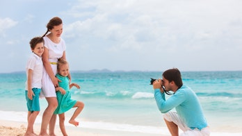 Wealthy family offering $100,000 salary for photographer to travel with them on vacation