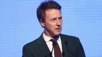 Edward Norton calls Trump a 'whiny' 'b----' in Twitter rant: 'Call his bluff'