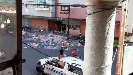 2 dead, nearly 30 wounded in bomb blast at Philippine mall