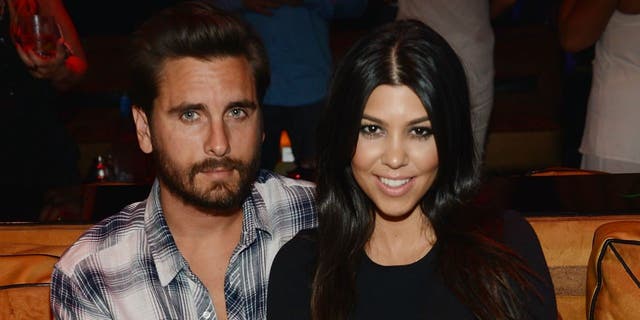 Courtney Kardashian e seu ex-namorado Scott Dixie compartilham três filhos.