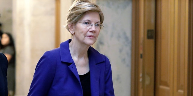 U.S. Senator Elizabeth Warren (D-MA) arrives for a procedural vote on the confirmation of U.S. Supreme Court nominee Brett Kavanaugh on Capitol Hill in Washington, U.S., October 5, 2018.
