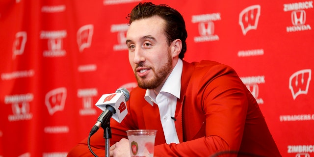 Charlotte Hornets' Frank Kaminsky ended up helping to evacuate his building on Thursday after a bomb threat.