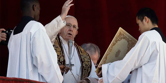 neef wees onder de indruk Ramkoers Pope Francis, in Christmas Mass, urges world to set aside 'partisan interests' | Fox News neef wees onder de indruk Ramkoers Pope Francis, in Christmas Mass, urges world to set aside 'partisan interests' | Fox News