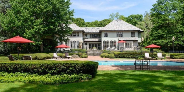 The 2-acre spread, at 5 Pin Oak Court in Glen Head, is available for $2.89 million.