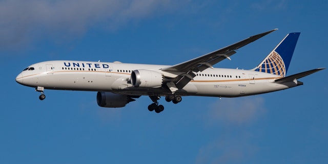 United Airlines Boeing 787-9 Dreamliner landing in London Heathrow LHR / EGLL international airport in England, UK. 