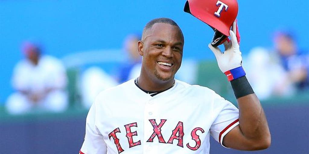 Beltre going into Rangers Hall of Fame with PA man Morgan