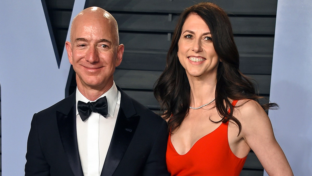 Jeff Bezos MacKenzie Bezos on a red carpet