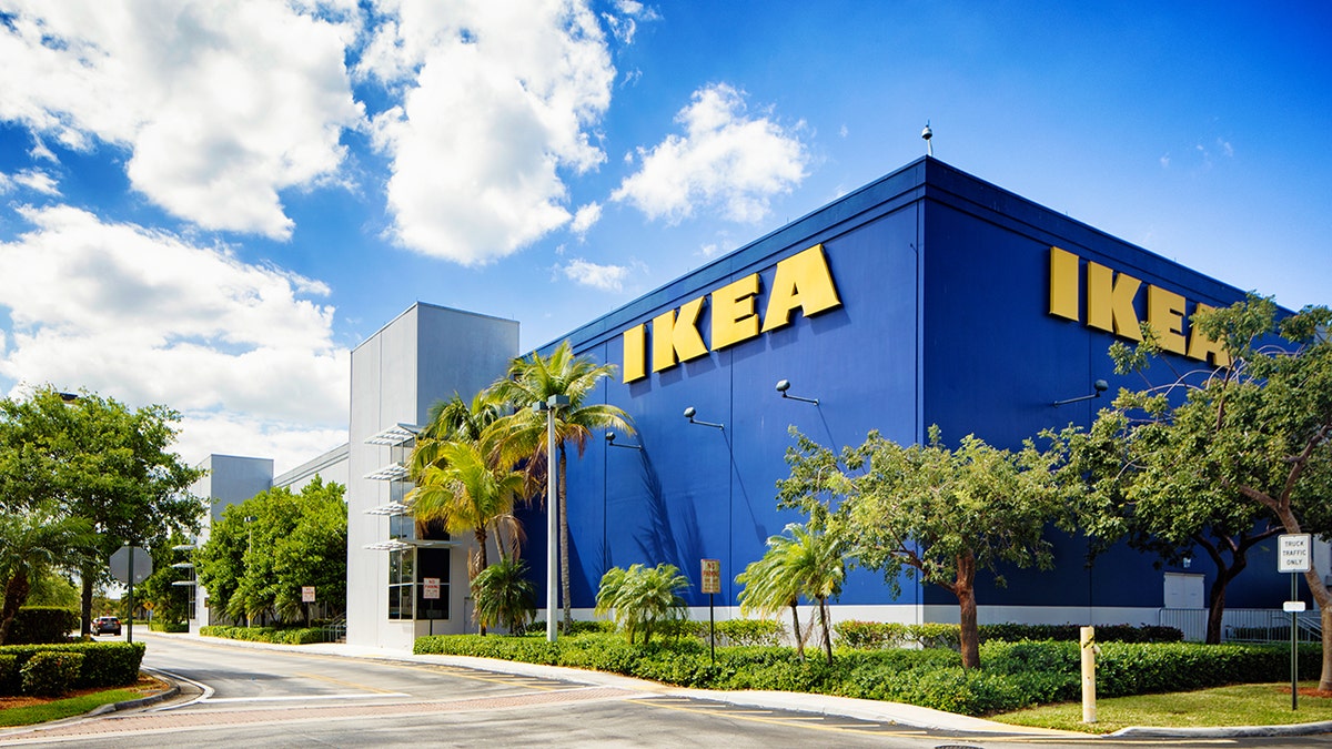 IKEA employees reveal the best time to go to IKEA is late in the evening on the weekend or during the week right when they open.