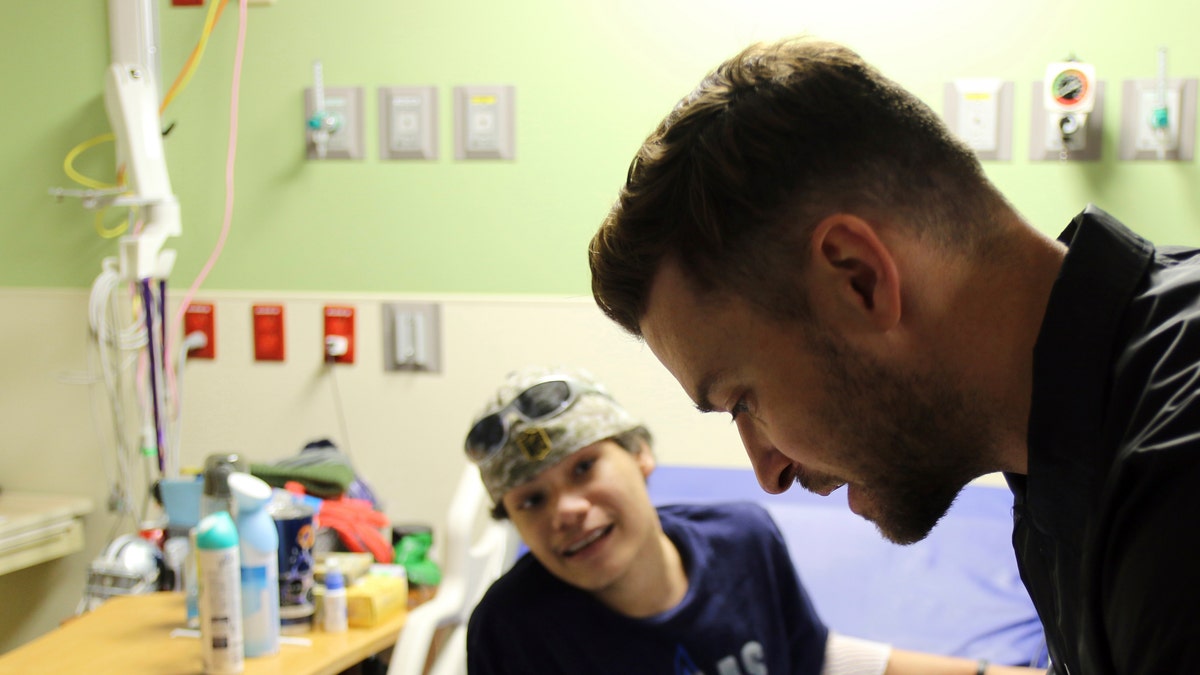 This photo provided by HCA Healthcare’s Methodist Children’s Hospital shows Justin Timberlake visiting patients at the San Antonio, Texas hospital Friday, Jan. 18, 2019. (Anthony McCartney/HCA Healthcare’s Methodist Children’s Hospital via AP)
