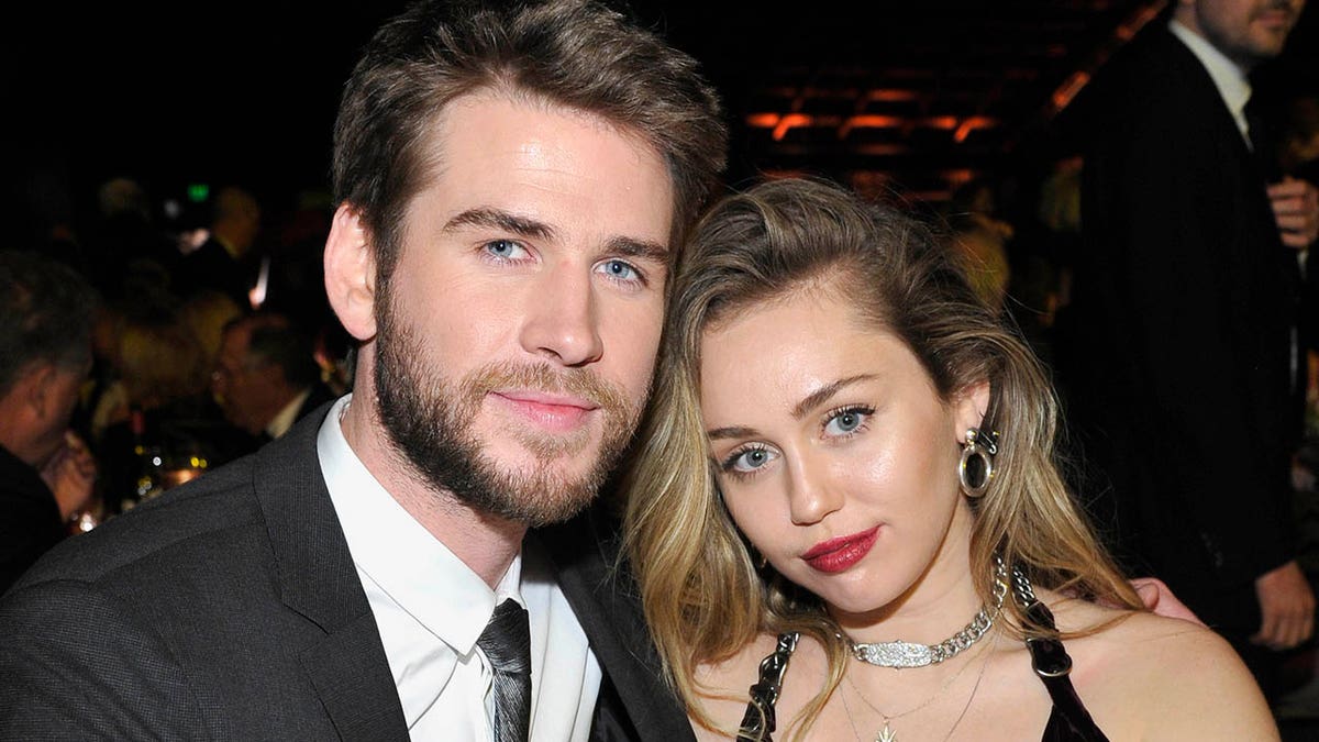 CULVER CITY, CA - JANUARY 26: Honoree Liam Hemsworth (L) and Miley Cyrus attend the 2019 G'Day USA Gala at 3LABS on January 26, 2019 in Culver City, California. (Photo by John Sciulli/Getty Images for G'Day USA )