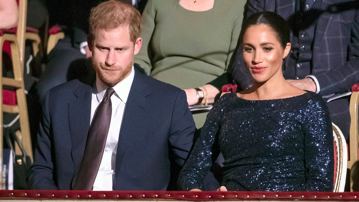 LONDON, ENGLAND - JANUARY 16: Prince Harry, Duke of Sussex and Meghan, Duchess of Sussex attend the Cirque du Soleil Premiere Of 