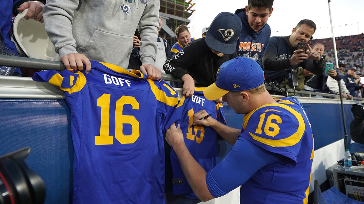 Super Bowl 2019: Los Angeles Rams jerseys receive official Super Bowl patch  - ABC7 Los Angeles