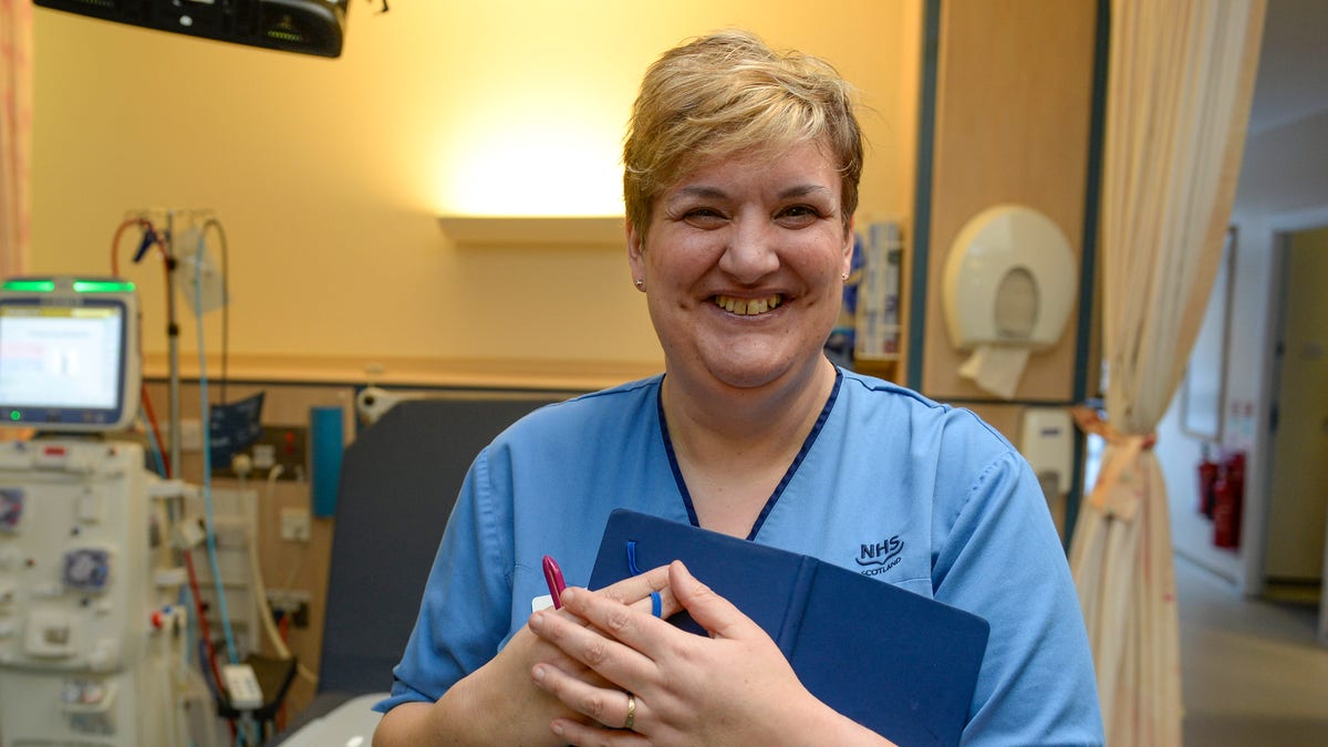 Cox has worked on the dialysis unit for 25 years and has now donated one of her own kidneys to a total stranger. 