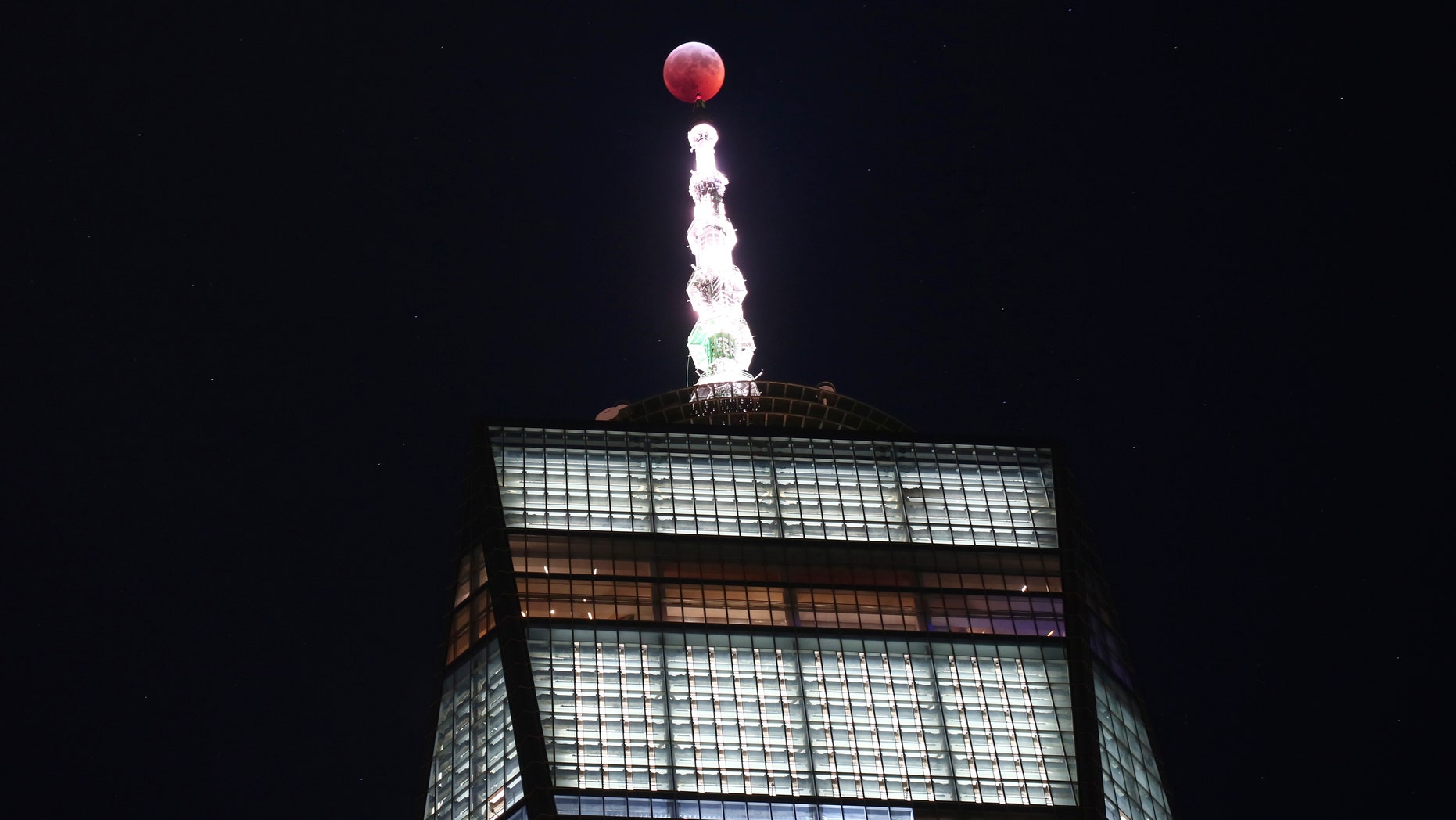 SuperBloodMoonHershorn.jpg?ve=1&tl=1