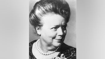 'Aunt Bee' from 'Andy Griffith Show' left $100G trust fund for police in small NC town, report says