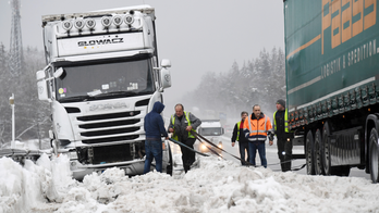 Snow disrupts transport in Alps, several dead in accidents