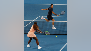 Federer on winning team after facing Serena for 1st time