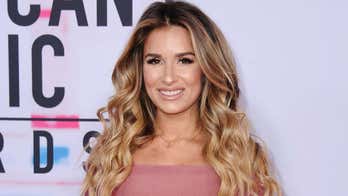 Jessie James Decker opens up about post-pregnancy weight loss: 'I definitely struggled'