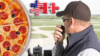 Canada air traffic controllers buy US counterparts pizza as shutdown continues