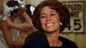 Verna Bloom, dean's wife in 'Animal House,' dies at 80