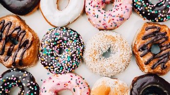 Doughnut shop looking for men to strip down to underwear, play Cupid for Valentine's deliveries