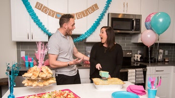 'Gender Reveal Lasagna' mocked online; 'Not even Garfield would touch that'