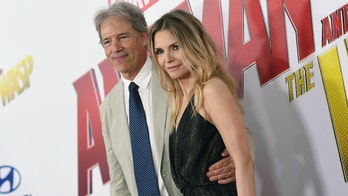 Michelle Pfeiffer and husband David E. Kelley celebrate 25th anniversary