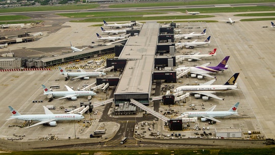 London Heathrow airport resumes flights after reported drone sighting