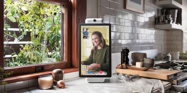 Facebook employees were caught writing glowing reviews of the Facebook Portal on Amazon. (Facebook)