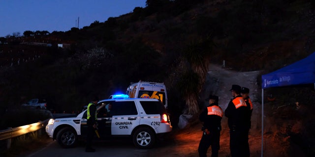 More than 100 emergency workers have been working nonstop to save the boy, being extremely careful if not cause a mudslide