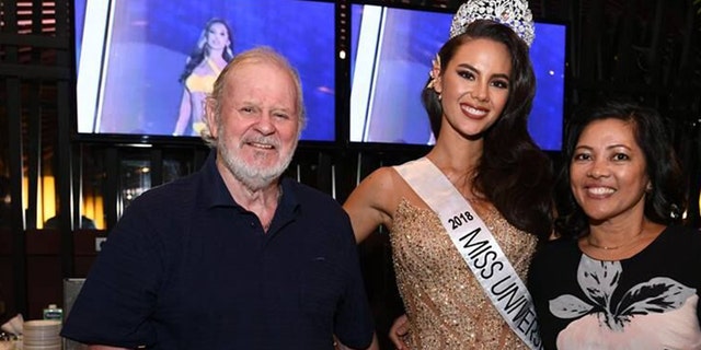 Catriona Gray with her parents. — Courtesy of Miss Universe