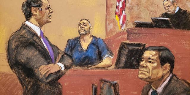 Jeffrey Lichtman, left, cross-examining Alex Cifuentes on Wednesday. "El Chapo" in the foreground.
