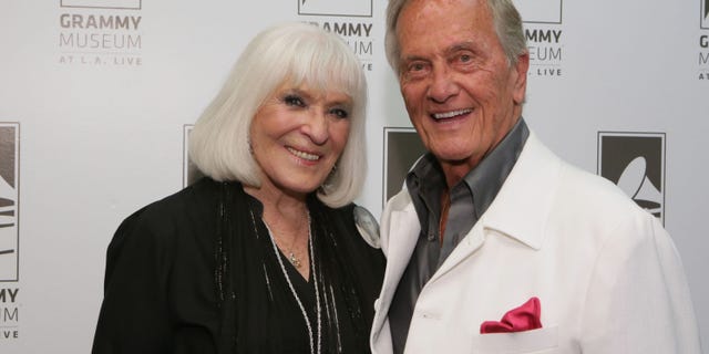 Pat Boone's daughter Debby says she's not 'squeaky-clean' like dad, details connection with George Clooney Shirley-Pat-Boone-2015-Getty