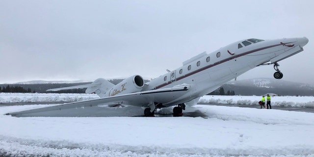   Abundant snow caused a business jet at the Truckee Tahoe Airport, California. / Nevada border. 