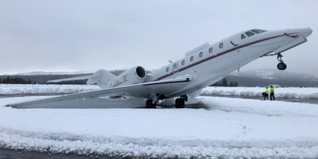 Strong snow has caused a business jet to jettison a wheel at Truky Tahou airport in California Nevada border