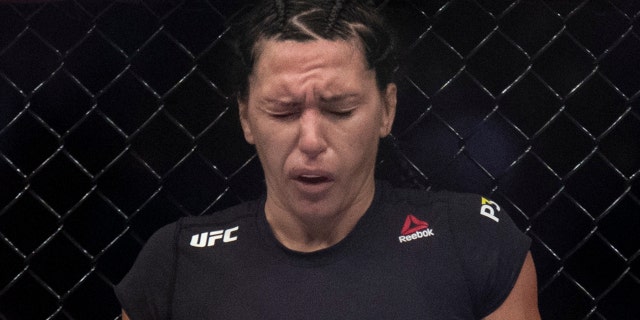 Ufc 232 Fighter Cat Zingano Suffers Serious Eye Damage After Freak Injury During Bout Fox News