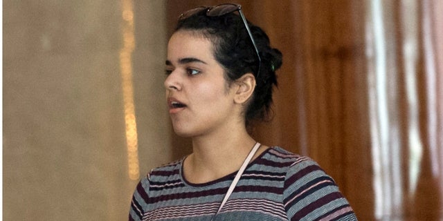 Rahaf Mohammed Alqunun (pictured in Bangkok) arrived in Canada on Saturday, Jan. 12, 2019.