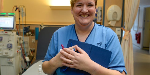 Cox has worked on the dialysis unit for 25 years and has now donated one of her own kidneys to a total stranger.