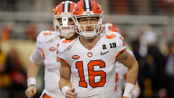 The Secret Clemsons Trevor Lawrence Knows And That Should