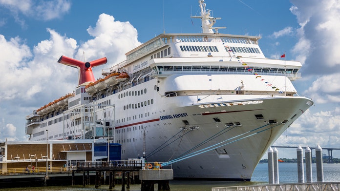 Î‘Ï€Î¿Ï„Î­Î»ÎµÏƒÎ¼Î± ÎµÎ¹ÎºÏŒÎ½Î±Ï‚ Î³Î¹Î± Carnival Cruise Line Eliminates Free Room Service