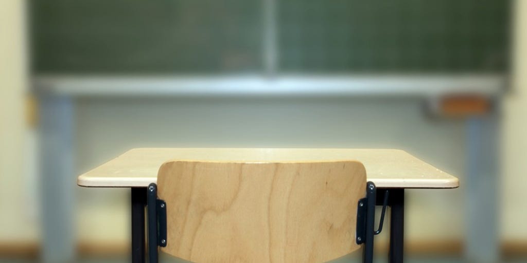Suspended New York State principal pulled in $606,000 during paid leave: report - Vimarsana News