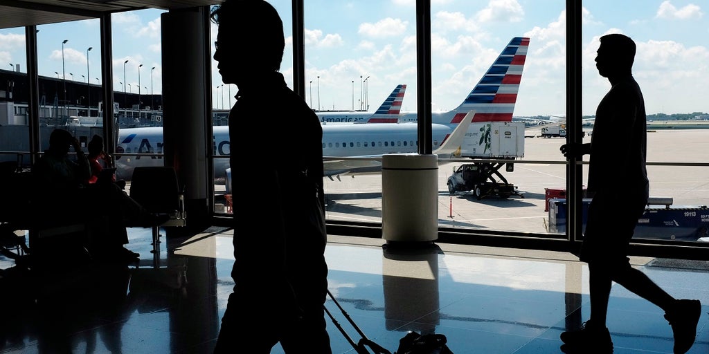 Raising pilot retirement age could cause even more chaos at the airlines, commercial pilot warns - Vimarsana News