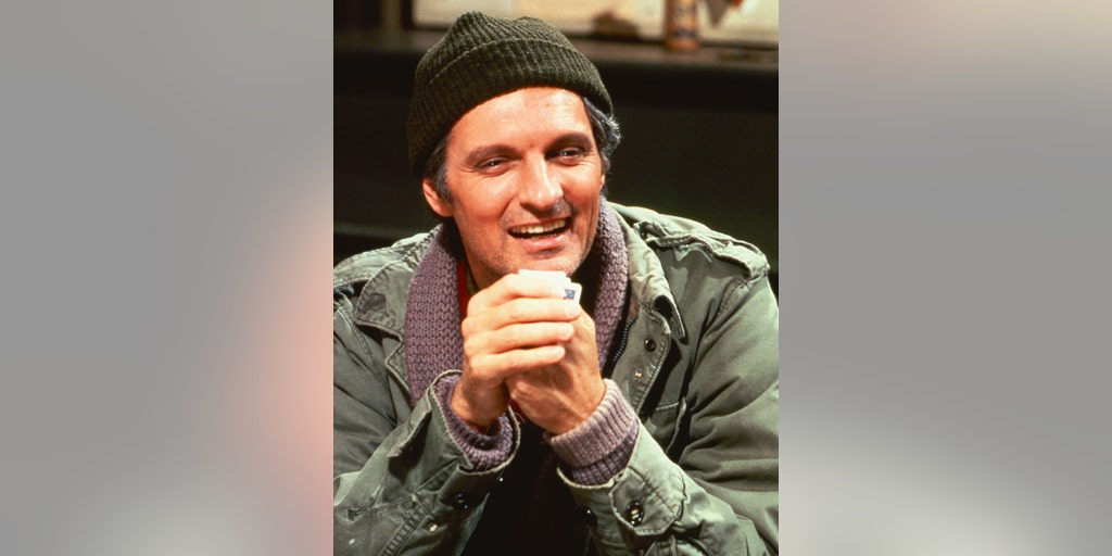 Q&A: Alan Alda teases 'M*A*S*H' reunion on world-healing podcast - WTOP News