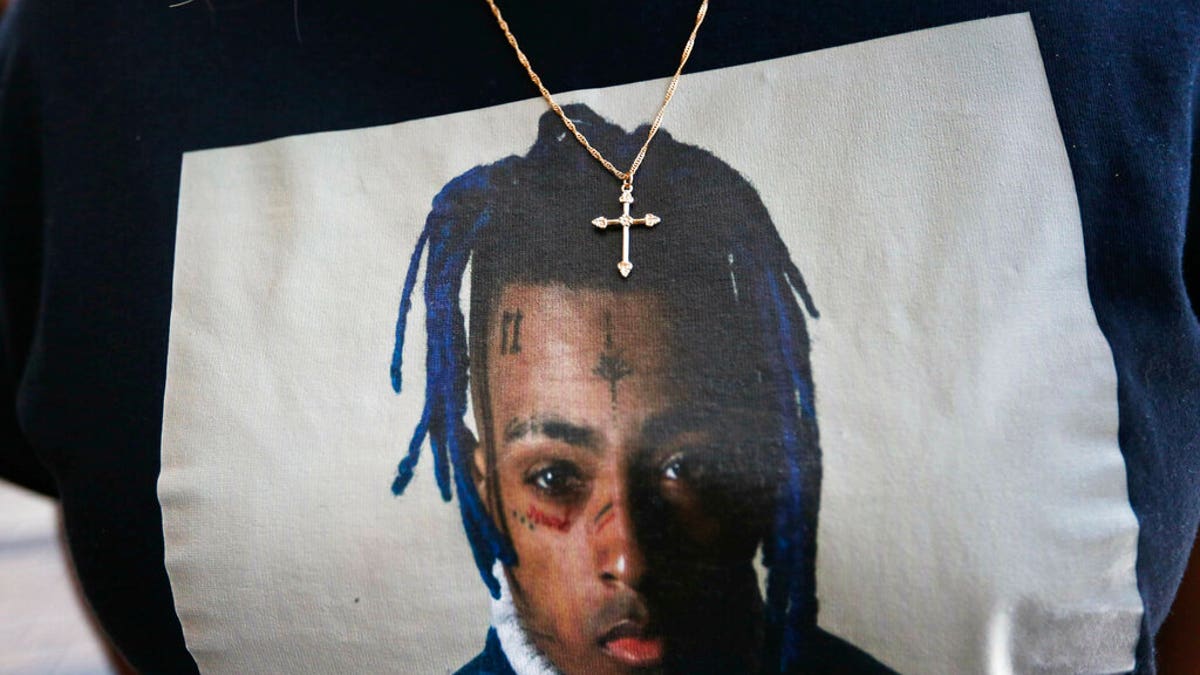 XXXTentacion was noticeably left out of the Grammy Awards "In Memoriam" tribute Sunday night.