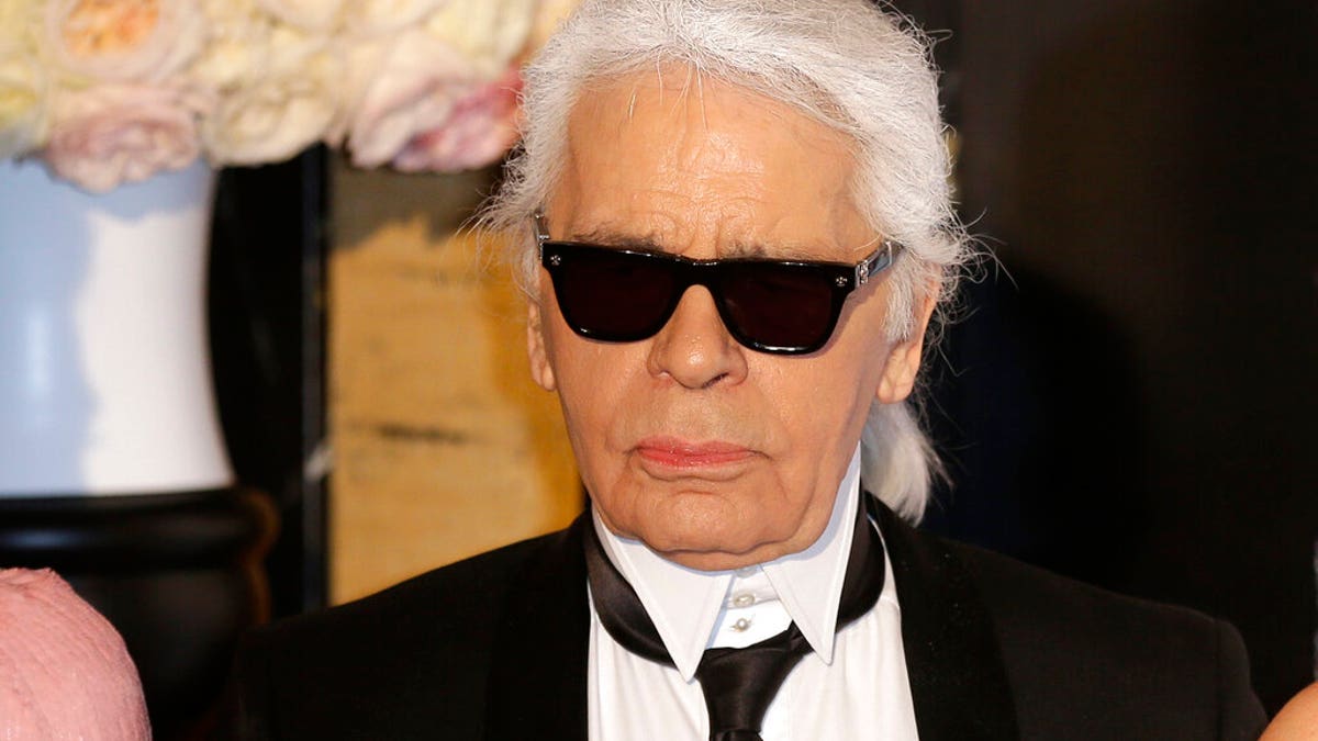 Karl Lagerfeld, Designer Who Defined Luxury Fashion, Is Dead - The New York  Times