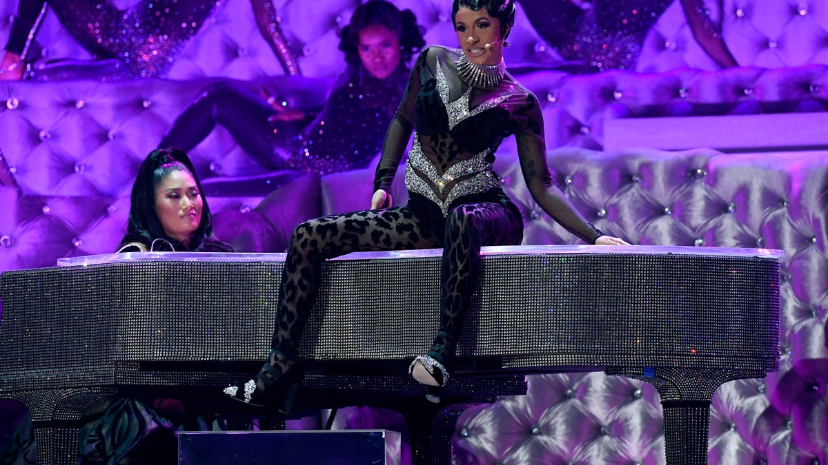Cardi B's pianist featured in the "Money" rapper's Grammys performance on Sunday has the Internet going crazy.