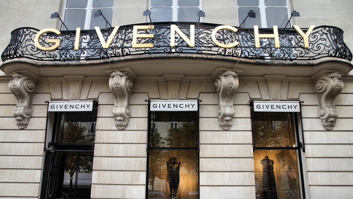 High fashion french label Givenchy isn’t getting high praise for its Teint Couture foundation line.