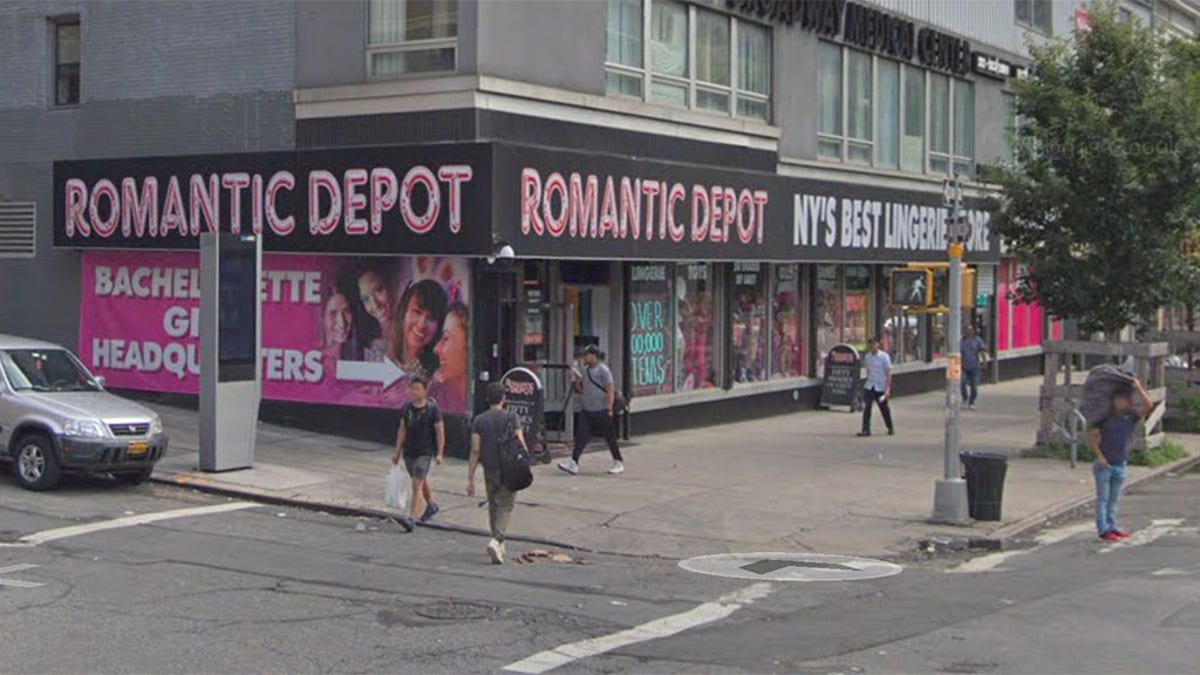 New York City man seen shattering lingerie store window, taking